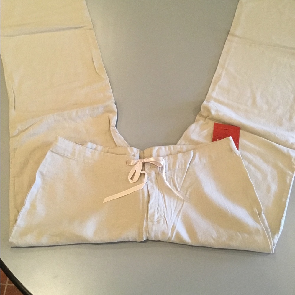 NWT Guess Linen Pant